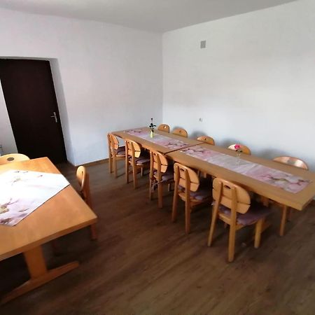 ホテル Casa Bunicii Sasca Montană エクステリア 写真